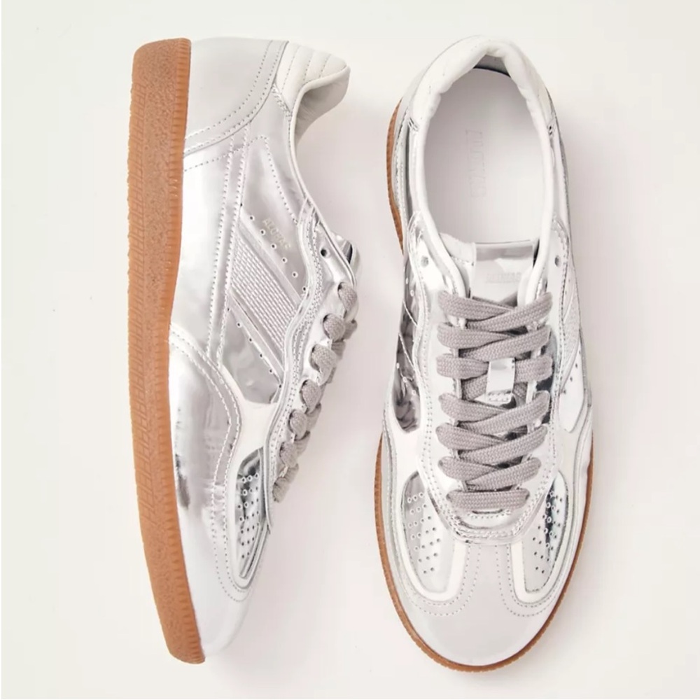 Silver ALOHAS 490 Leather Sneakers Size 8-8.5, EUR 39